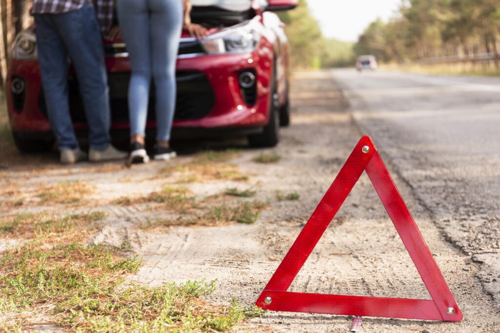 Pierwsza pomoc dla Twojego auta - co zrobić w przypadku drobnej awarii na drodze?